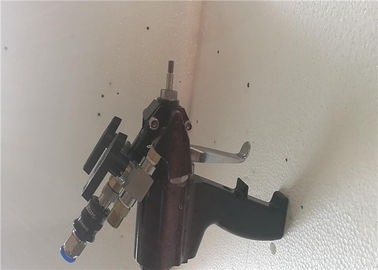Porcellana Pistola a spruzzo semplice del poliuretano di manutenzione che adotta la valvola del commutatore manuale fornitore